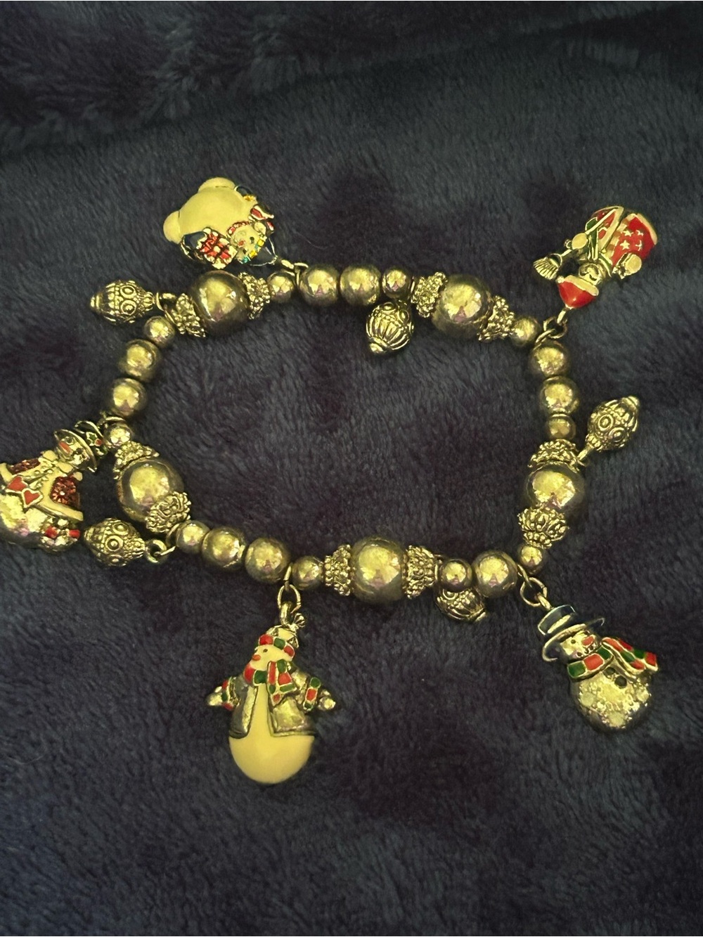 Vintage Avon Christmas Charm Bracelet. Santa, Snowmen, Stretch.